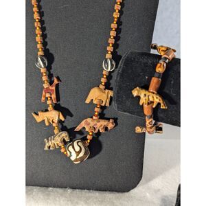 Wood Carved Safari Necklace and Bracelet